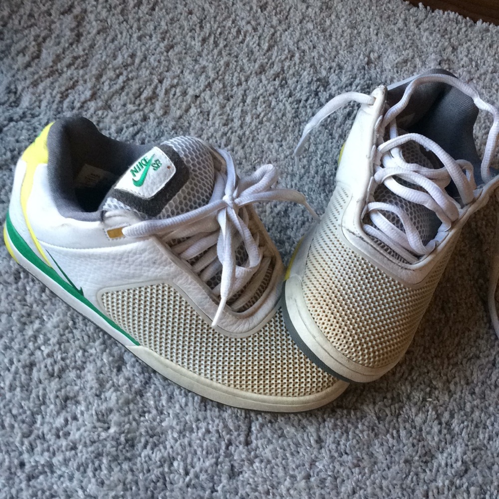Vintage Nike SB Air Zoom shoes. 7